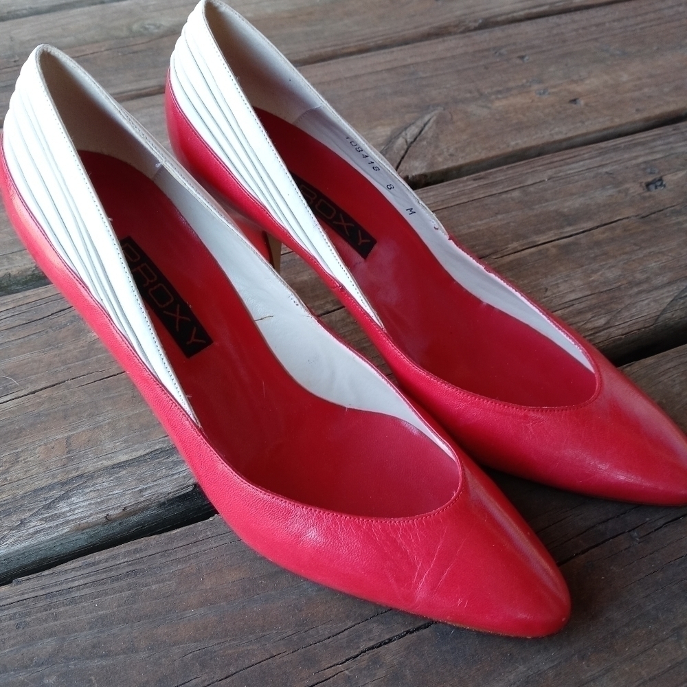 Proxy women's red white leather 4" heel pumps. Sz 8M. 43pm
